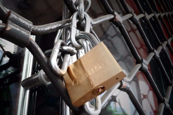 Το 2017 ξεκίνησε με 102 λουκέτα στη Μαγνησία