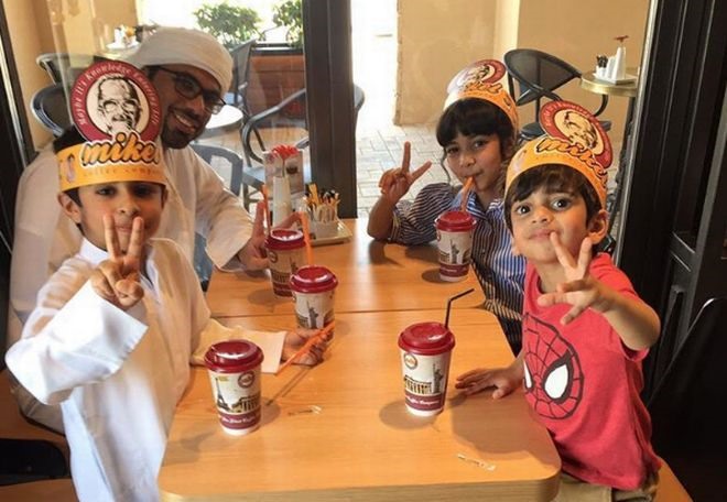 Forbes: Τα Mikel 'πονοκέφαλος' για τα Starbucks και στο Ντουμπάι; - Τώρα και πιάτα φαγητού