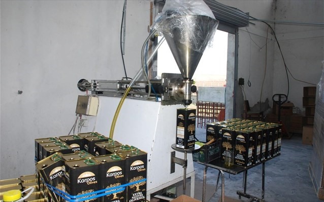 Με εφτά μπράντες διένειμε το νοθευμένο ελαιόλαδο η επιχείρηση από τη Λάρισα