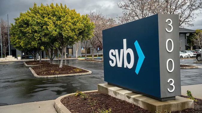 Γιατί διαφέρουν οι ελληνικές τράπεζες από την SVB