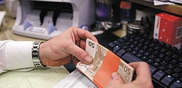 Από σήμερα σωρευτικές αναλήψεις 1.800 ευρώ το μήνα