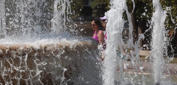 «Κόκκινο» χτυπά ο υδράργυρος σε όλη τη χώρα