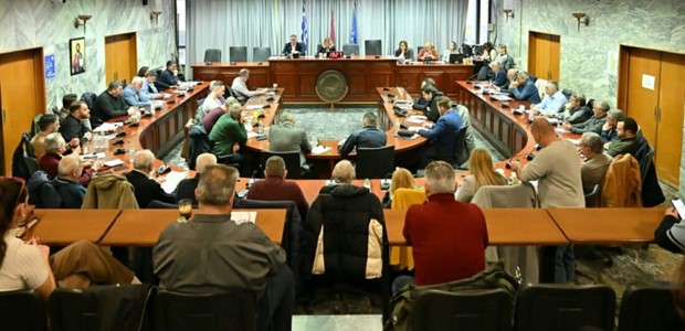 Καβγάς χωρίς αποτέλεσμα στο Δημοτικό Συμβούλιο Λάρισας 