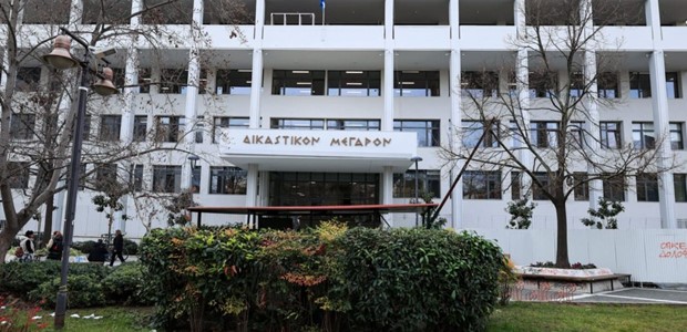 Κανόνι στην αγορά της Λάρισας με πλαστές επιταγές 