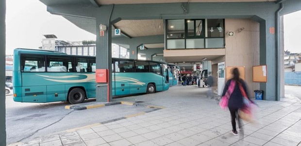 Σε ασφυκτικό κλοιό ταξί και ΚΤΕΛ σε Λάρισα και Θεσσαλία