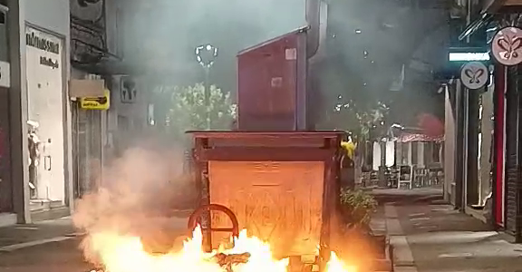 Αλλεπάλληλοι εμπρησμοί σε κάδους απορριμμάτων