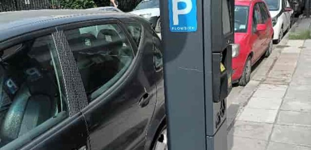 Λάρισα: Περισσότερα ΙΧ, λιγότερος χώρος