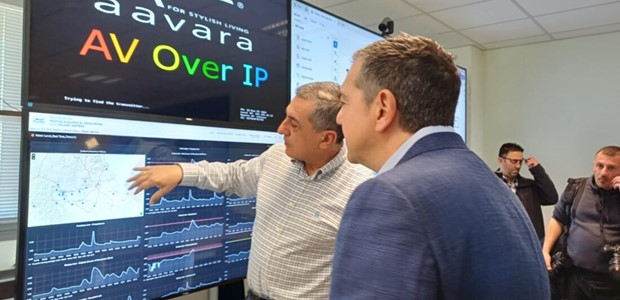 Ο Τσίπρας στο Κέντρο Πολιτικής Προστασίας της Περιφέρειας