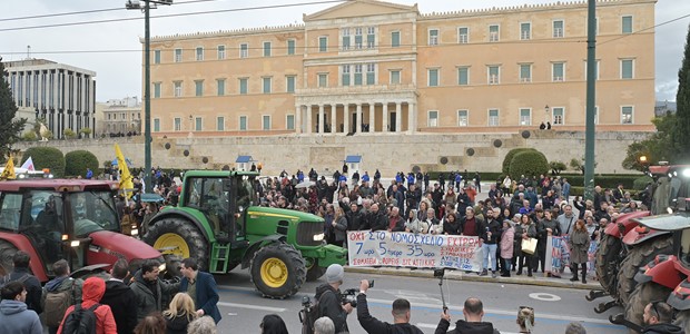 Στο Σύνταγμα οι Θεσσαλοί αγρότες