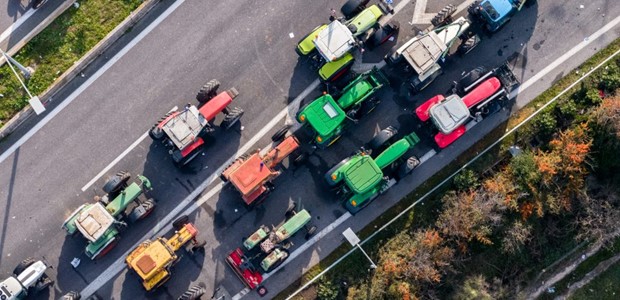 Διορία μέχρι τα Φώτα για τα μπλόκα