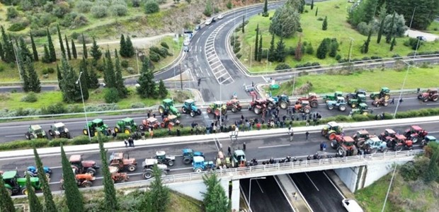 Ανεπανόρθωτη ζημιά στον τουρισμό από τα αγροτικά μπλόκα