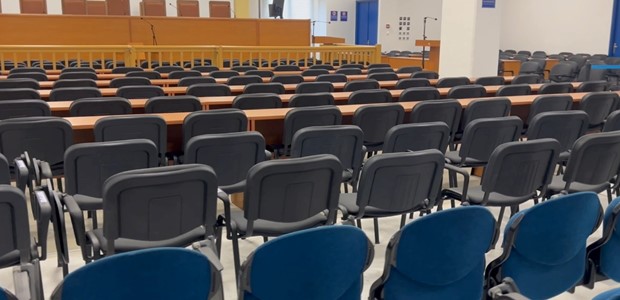 Πόσοι και ποιοι θα βρίσκονται στην αίθουσα μετά τις αλλαγές