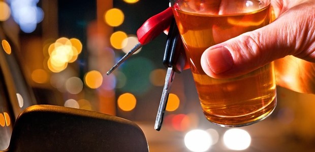 Αγιά: Οδηγός έσπασε τα κοντέρ… μέθης 
