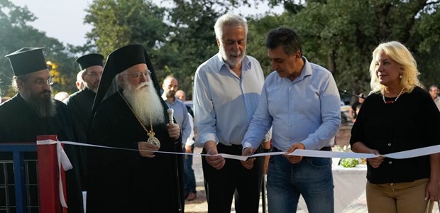 Εγκαίνια για τη νέα παιδική χαρά στον Αλμυρό 
