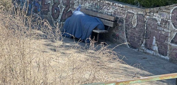 H αστεγία γίνεται ορατή και στη Λάρισα 