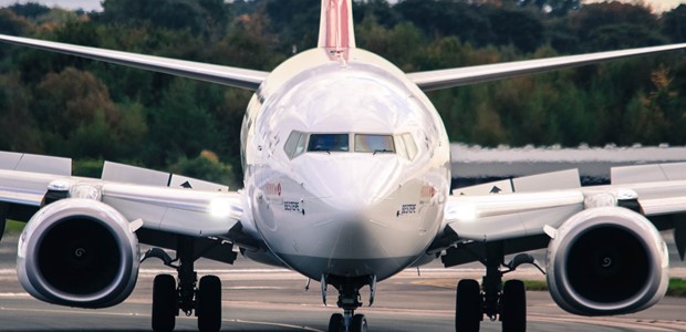 Ένας νεκρός και τουλάχιστον 30 τραυματίες από αναταράξεις 