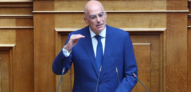 "Έχετε δει την πισίνα στην 1η Στρατιά που καταργείται;"