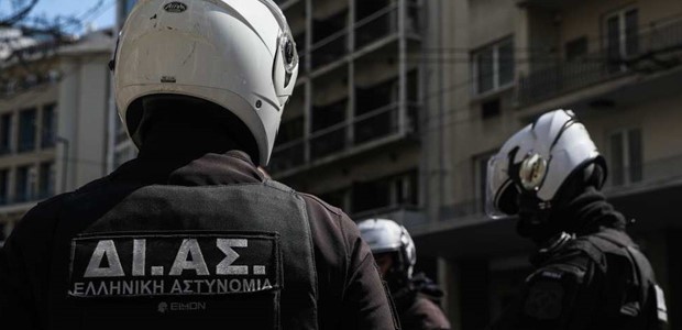 Εξαρθρώθηκε σπείρα που διακινούσε ναρκωτικά