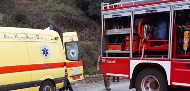 Σφοδρή μετωπική σύγκρουση με τρεις τραυματίες 