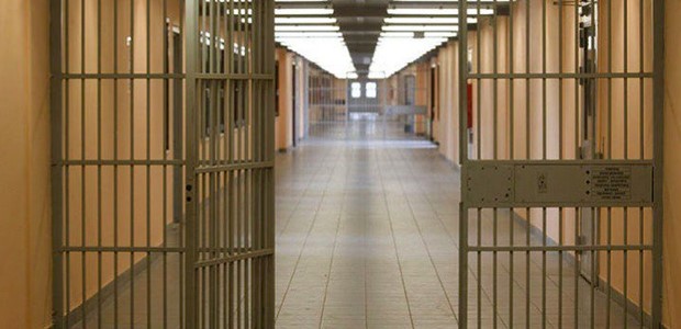 Προφυλακίστηκε ο καθηγητής για ασέλγεια σε βάρος μαθήτριας 
