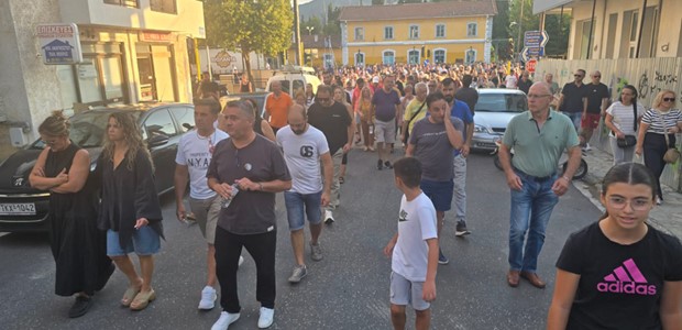 Συγκέντρωση για τα θύματα των Τεμπών στην Καλαμπάκα