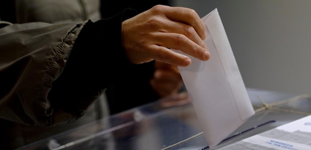 Σε άνοδο η ΝΔ, δεύτερο ξανά το ΠΑΣΟΚ 