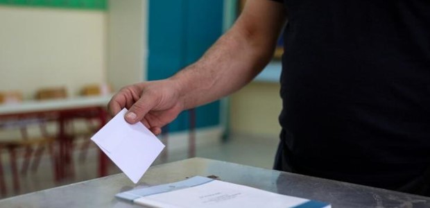 Opinion Poll: Με 25,5% προηγείται η ΝΔ στην πρόθεση ψήφου