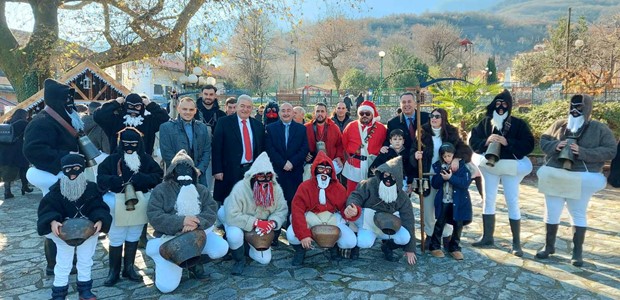 Πρωτοχρονιά με παράδοση στο Γοργογύρι Tρικάλων 