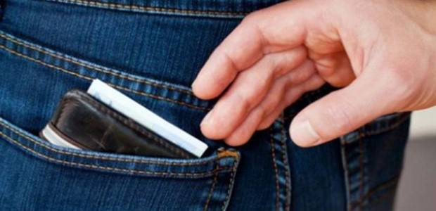 Συλλήψεις Ρουμάνων πορτοφολάδων στα Μετέωρα