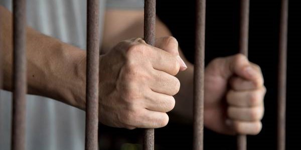 Θεριό ανήμερο στα κρατητήρια 40χρονος