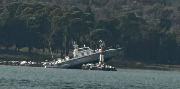 ΕΔΕ για το περιπολικό που “κάρφωσε” σε λιμενοβραχίονα