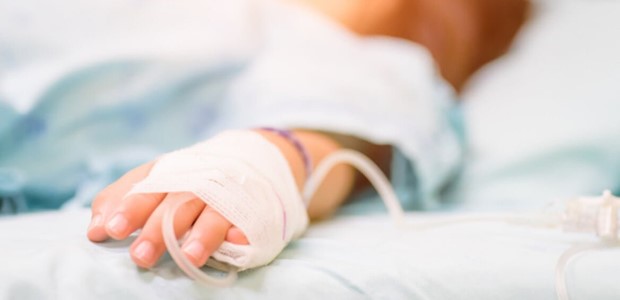 Παραμένει στην εντατική ο 9χρονος που πνίγηκε από πορτοκάλι