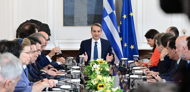 “Η σκέψη μας με τις οικογένειες των θυμάτων”