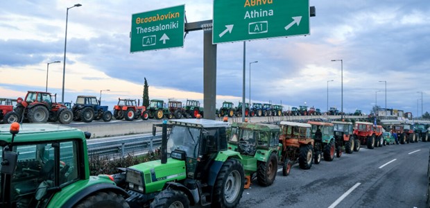 Φθηνότερο ρεύμα για να σπάσουν τα αγροτικά μπλόκα