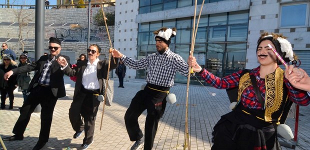 Οι Απόκριες “κινούν” την περιφέρεια 