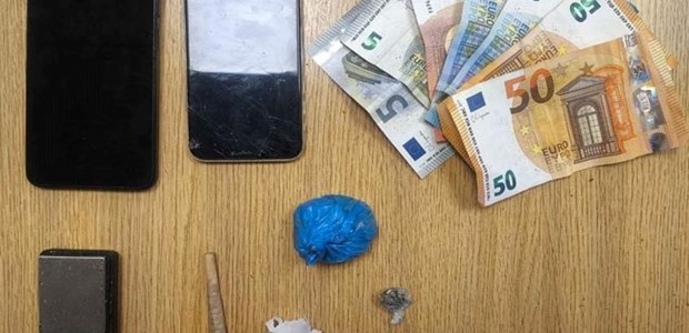 Βόλος: Xειροπέδες σε δύο άτομα για ναρκωτικά 