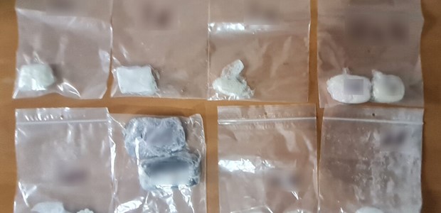 Οι σόλες των παπουτσιών έκρυβαν ναρκωτικά