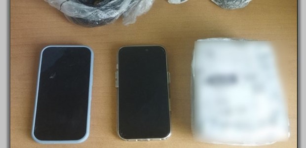 Χειροπέδες σε δύο νεαρούς για παραλαβή δέματος με κάνναβη