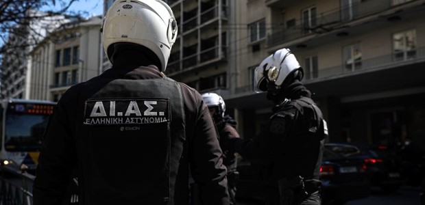 Συμπλοκή στα Ταμπάκικα με τραυματισμούς τριών αστυνομικών