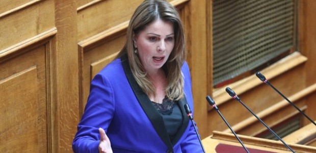 Η Παπακώστα δεν θα είναι υποψήφια στις εκλογές 