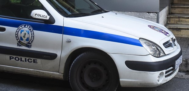 18χρονος γρονθοκόπησε και αφαίρεσε χρυσή καδένα από ανήλικο