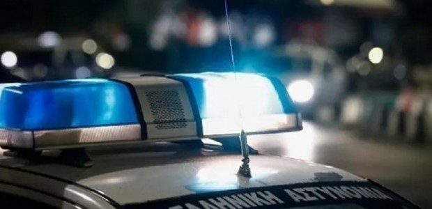 Χειροπέδες σε τρία άτομα στην Πύλη