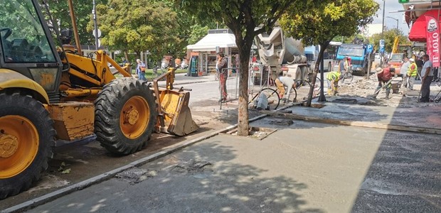 Νέα πεζοδρόμια στην οδό Β. Τσιτσάνη για το Open Mall 