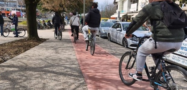 Ασφαλέστερη κίνηση για πεζούς και ποδηλάτες