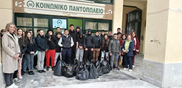 Τα παιδιά προσφέρουν στο Κοινωνικό Παντοπωλείο