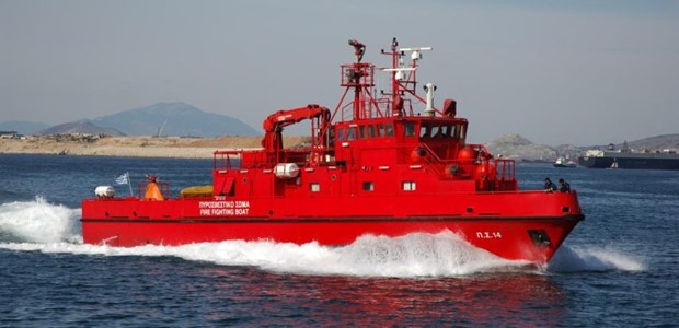 Πυροσβεστικό σκάφος ενισχύει την αντιπυρική προστασία