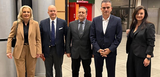 Τα ονόματα των Κατσίγρα και Παλιούρα σε δύο αμφιθέατρα