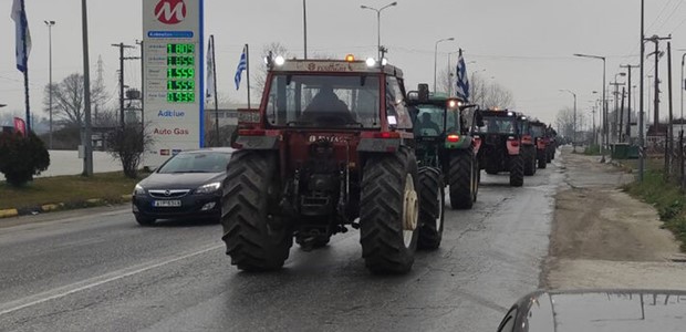 Μηχανοκίνητη πορεία με τρακτέρ και αγροτικά οχήματα