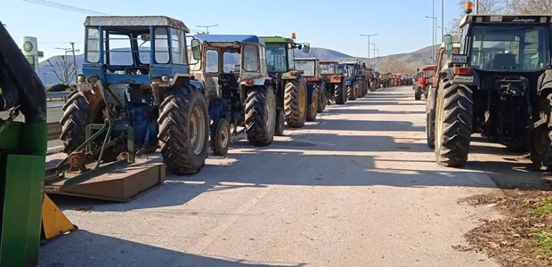 Οι αγρότες προχωρούν σε αποκλεισμό της εθνικής οδού