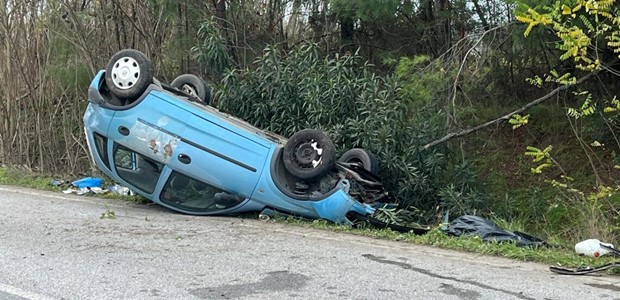 Tραυματίστηκε 25χρονη σε τροχαίο έξω από την πόλη